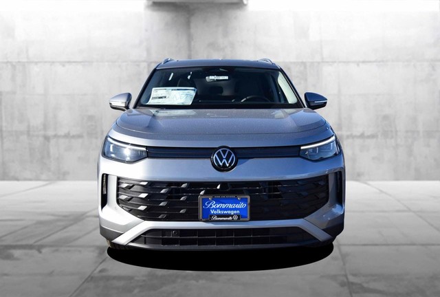 Volkswagen Tiguan Vehicle Image 04