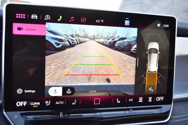 Volkswagen Tiguan Vehicle Image 13