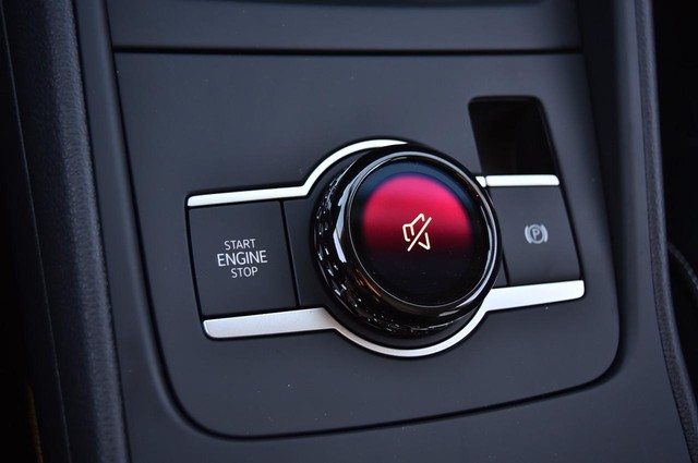 Volkswagen Tiguan Vehicle Image 16