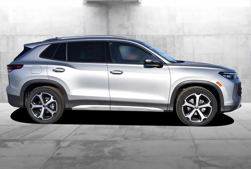 Volkswagen Tiguan Vehicle Image 05