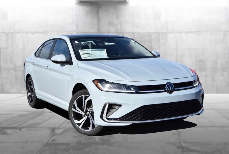 Volkswagen Jetta Vehicle Image 02