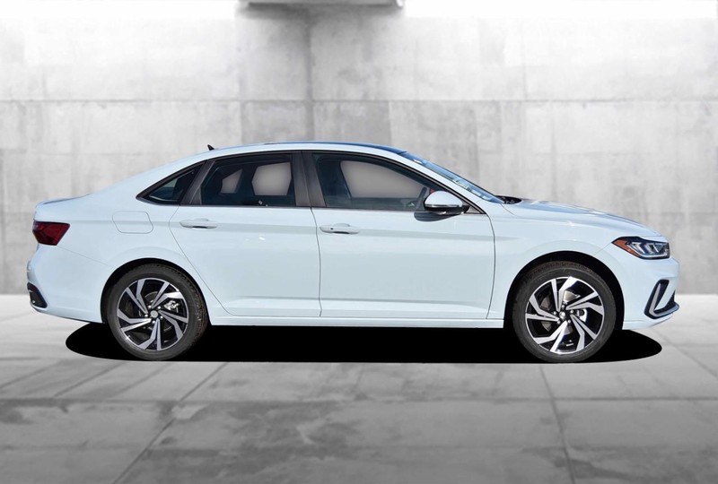 Volkswagen Jetta Vehicle Image 05