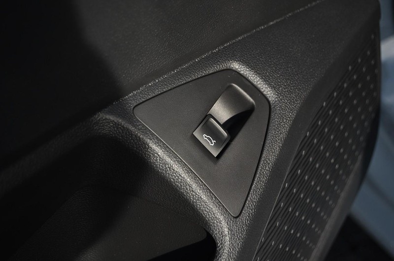 Volkswagen Jetta Vehicle Image 09