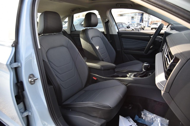 Volkswagen Jetta Vehicle Image 21