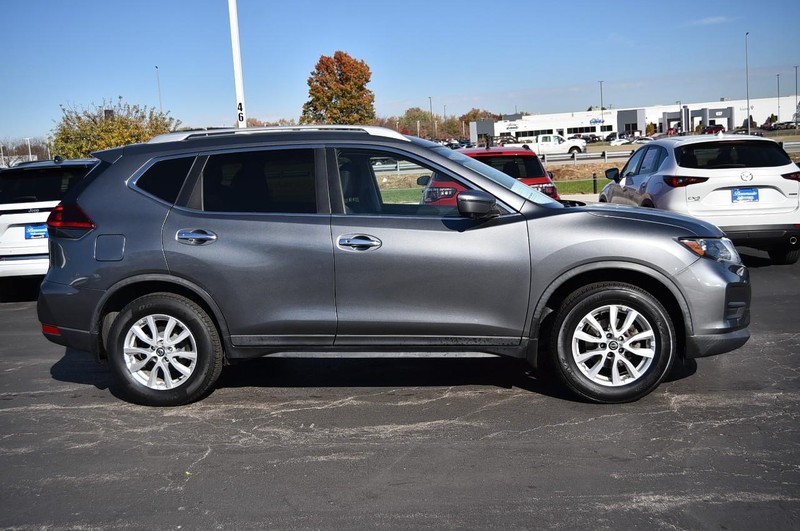 Nissan Rogue Vehicle Image 05