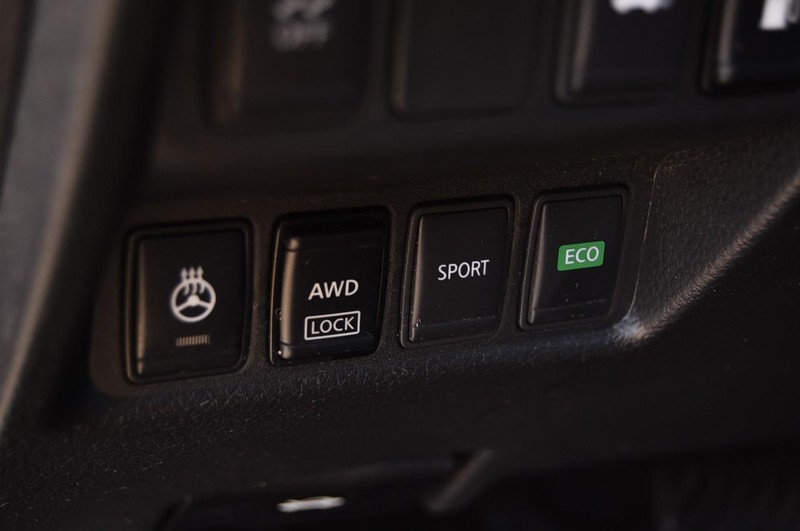 Nissan Rogue Vehicle Image 13