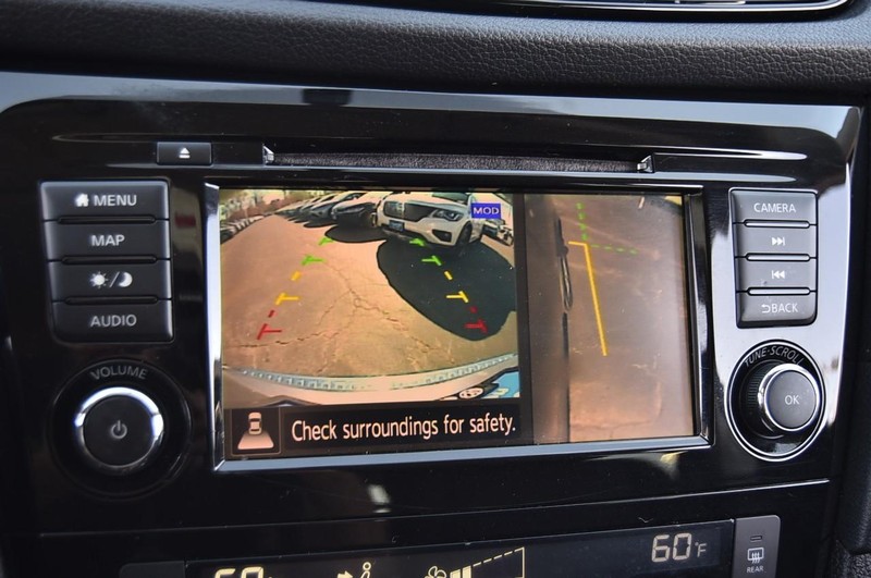 Nissan Rogue Vehicle Image 16