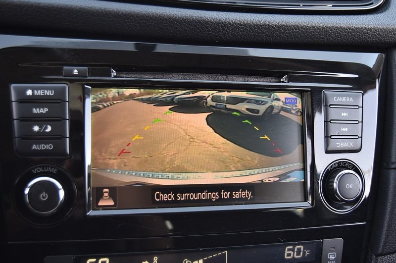 Nissan Rogue Vehicle Image 17