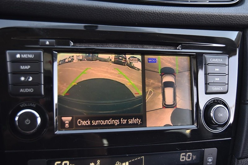 Nissan Rogue Vehicle Image 18