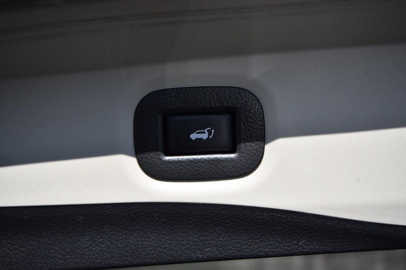 Nissan Rogue Vehicle Image 30