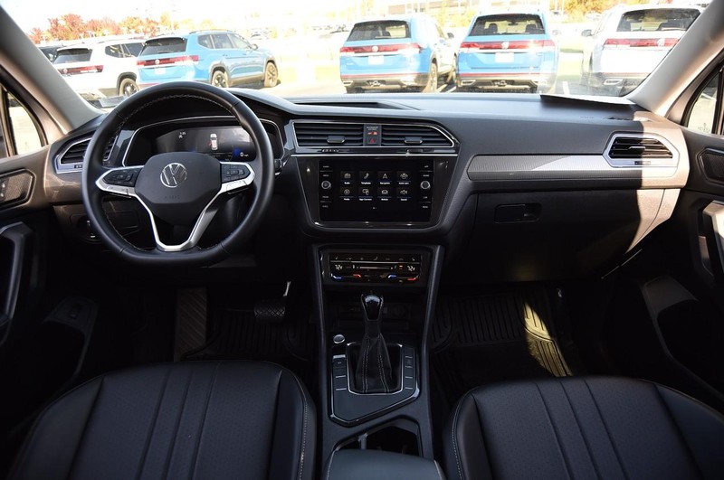 Volkswagen Tiguan Vehicle Image 07