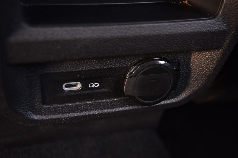 Volkswagen Tiguan Vehicle Image 23