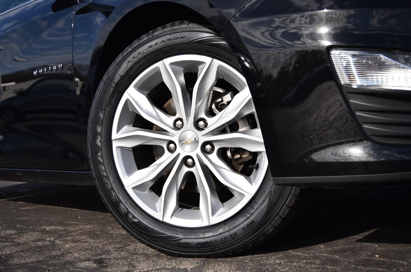 Chevrolet Malibu Vehicle Image 03