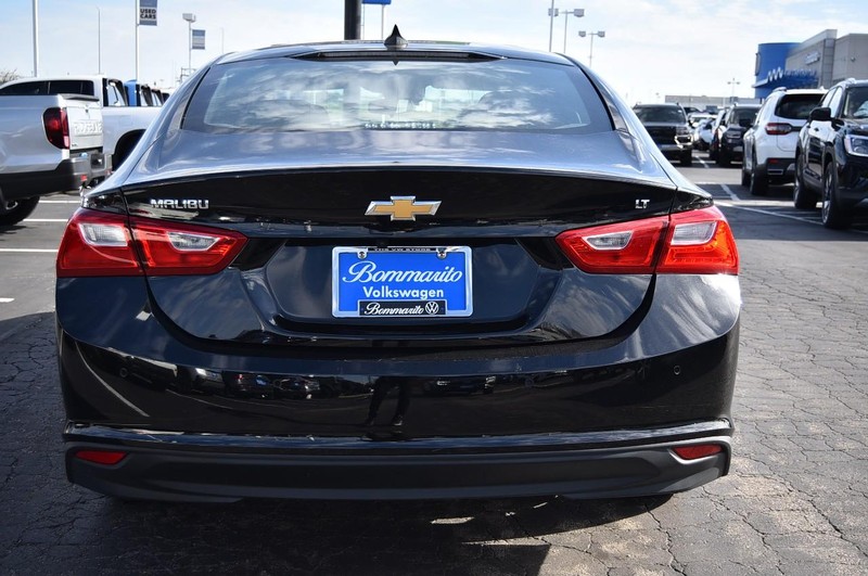 Chevrolet Malibu Vehicle Image 06