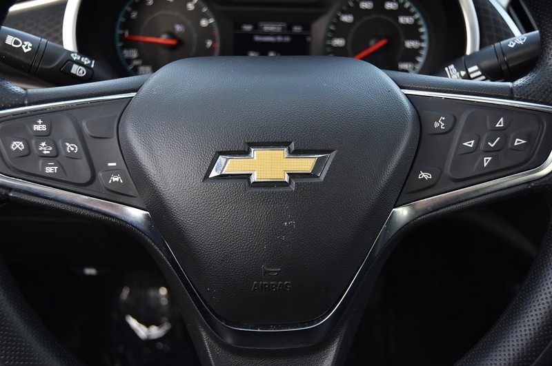 Chevrolet Malibu Vehicle Image 16