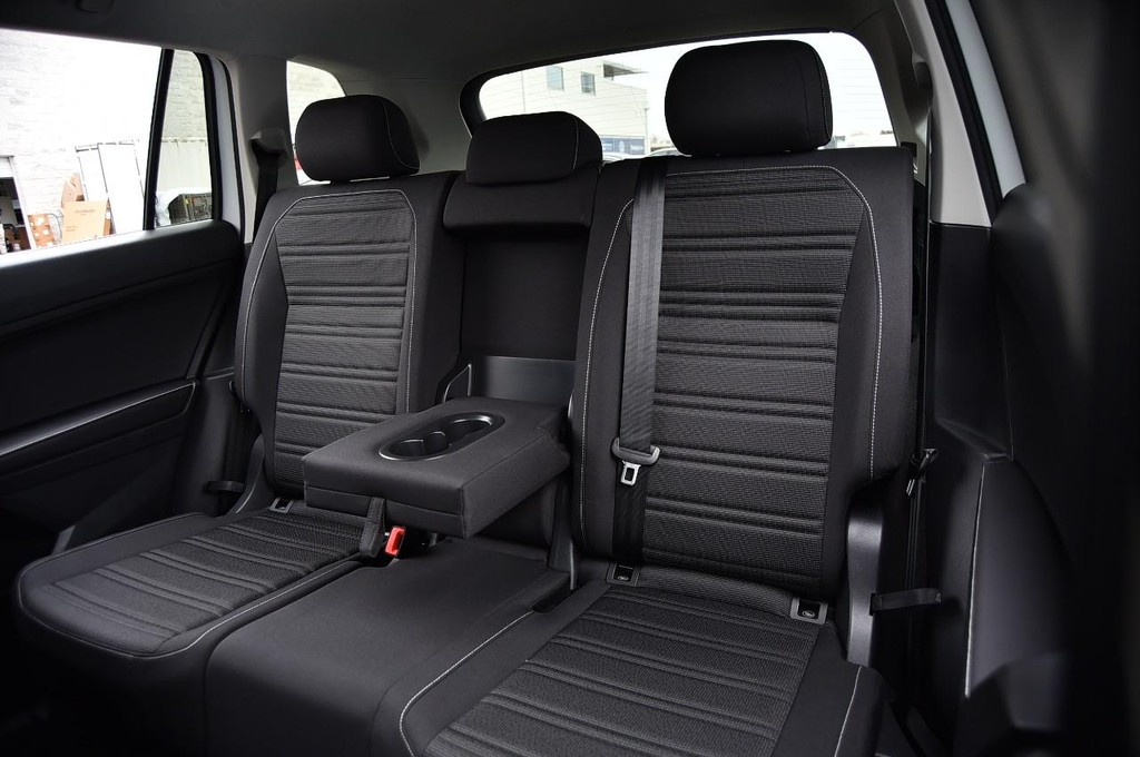 Volkswagen Tiguan Vehicle Full-screen Gallery Image 21