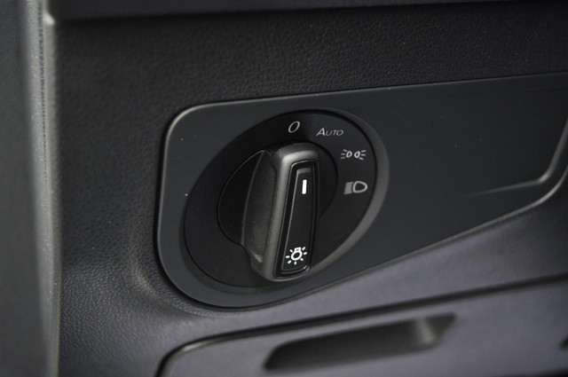 Volkswagen Tiguan Vehicle Image 10