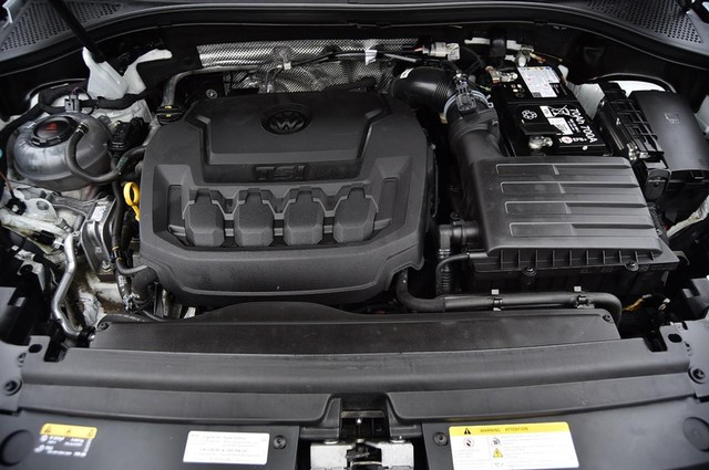 Volkswagen Tiguan Vehicle Image 24