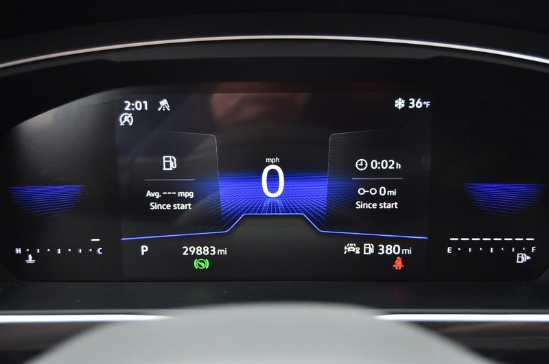 Volkswagen Tiguan Vehicle Image 11