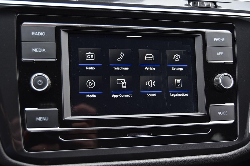 Volkswagen Tiguan Vehicle Image 13