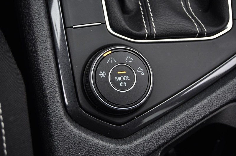 Volkswagen Tiguan Vehicle Image 17