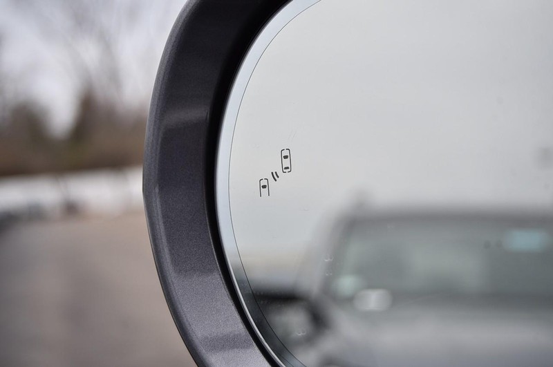 Lexus RX 350 Vehicle Full-screen Gallery Image 10