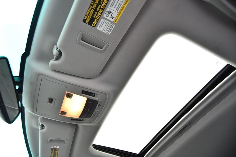 Lexus RX 350 Vehicle Full-screen Gallery Image 23