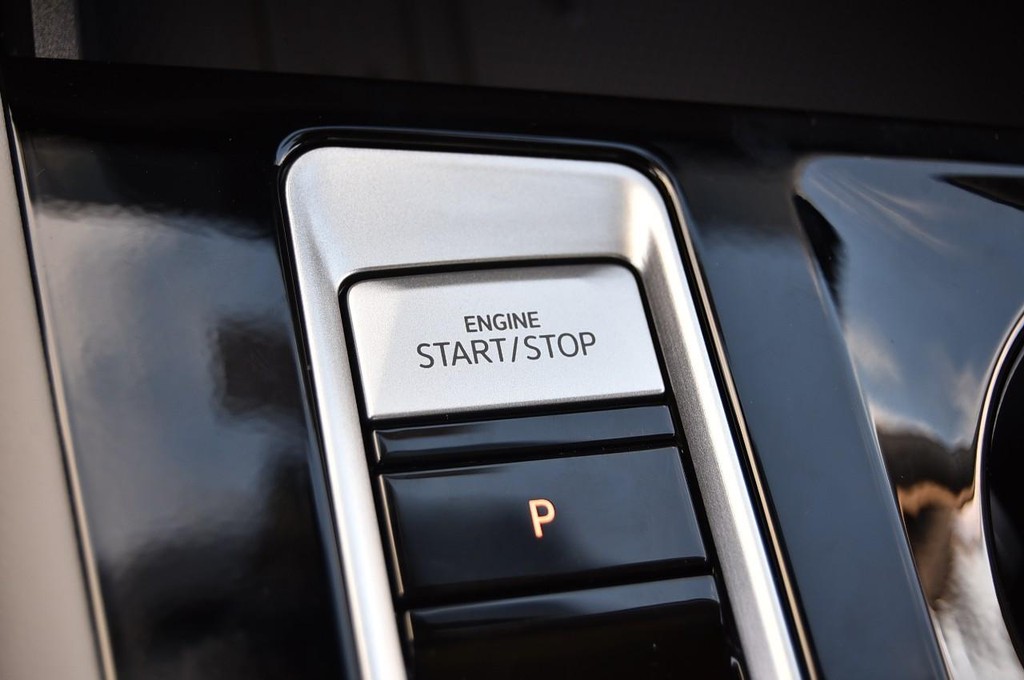 Volkswagen Atlas Vehicle Full-screen Gallery Image 17