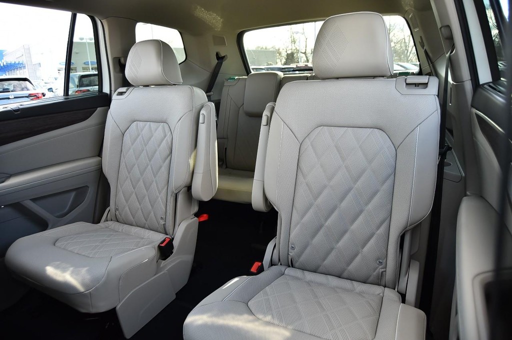 Volkswagen Atlas Vehicle Full-screen Gallery Image 22