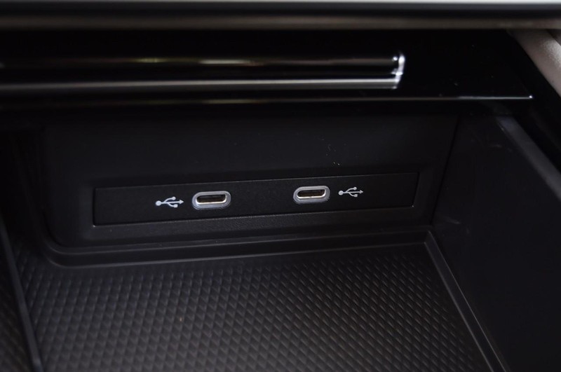 Volkswagen Atlas Vehicle Image 16