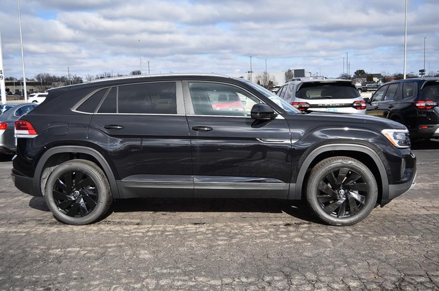 Volkswagen Atlas Cross Sport Vehicle Image 05