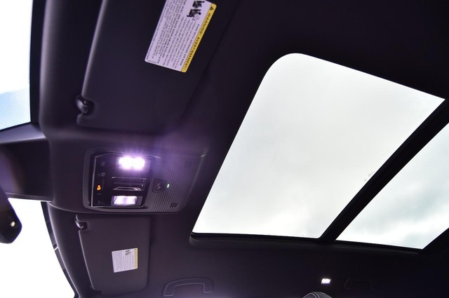 Volkswagen Atlas Cross Sport Vehicle Image 21