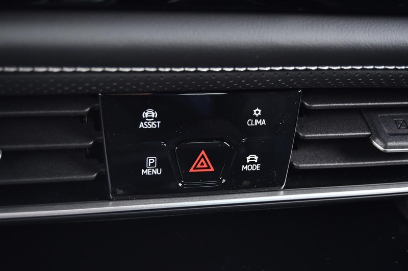 Volkswagen Atlas Cross Sport Vehicle Image 15