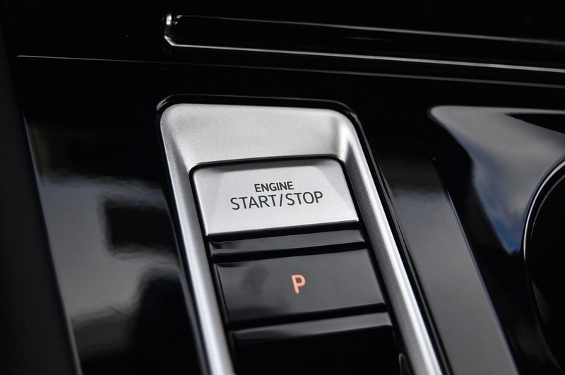 Volkswagen Atlas Cross Sport Vehicle Image 17