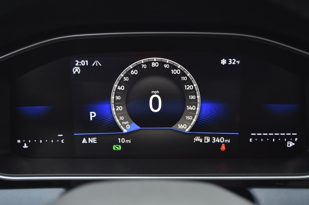 Volkswagen Jetta Vehicle Full-screen Gallery Image 12