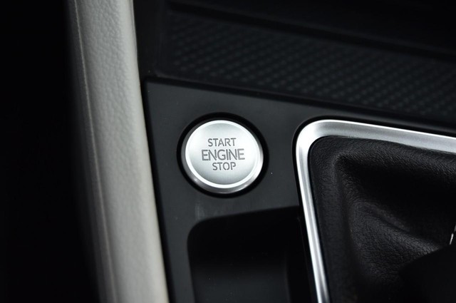 Volkswagen Jetta Vehicle Image 17