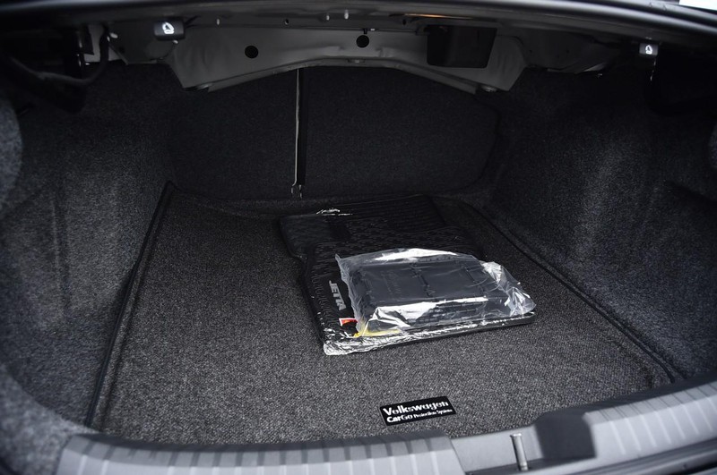 Volkswagen Jetta Vehicle Image 24