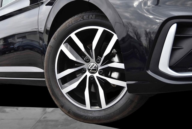 Volkswagen Jetta Vehicle Image 03