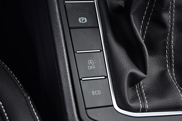 Volkswagen Jetta Vehicle Image 18