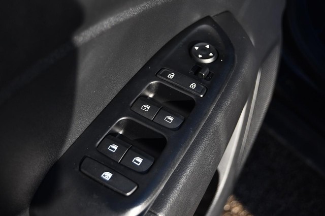 Hyundai Venue Vehicle Image 08