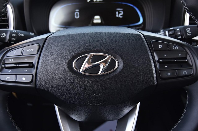 Hyundai Venue Vehicle Image 19