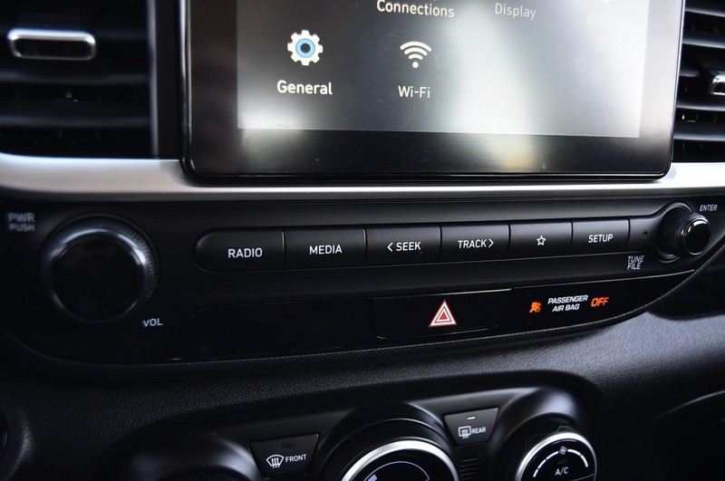 Hyundai Venue Vehicle Full-screen Gallery Image 14