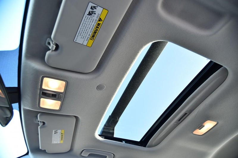 Hyundai Venue Vehicle Full-screen Gallery Image 22