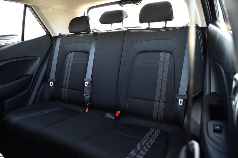 Hyundai Venue Vehicle Full-screen Gallery Image 23