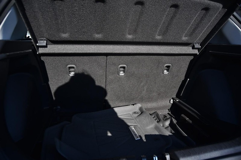 Hyundai Venue Vehicle Full-screen Gallery Image 25