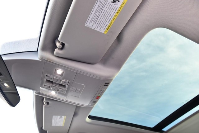 Volkswagen Tiguan Vehicle Image 21