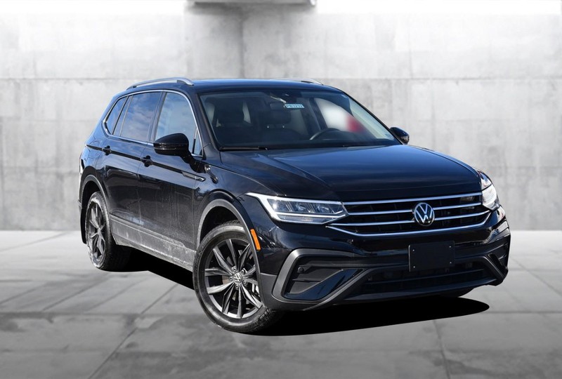 Volkswagen Tiguan Vehicle Image 02