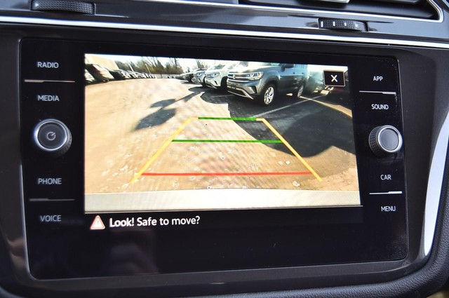 Volkswagen Tiguan Vehicle Image 12