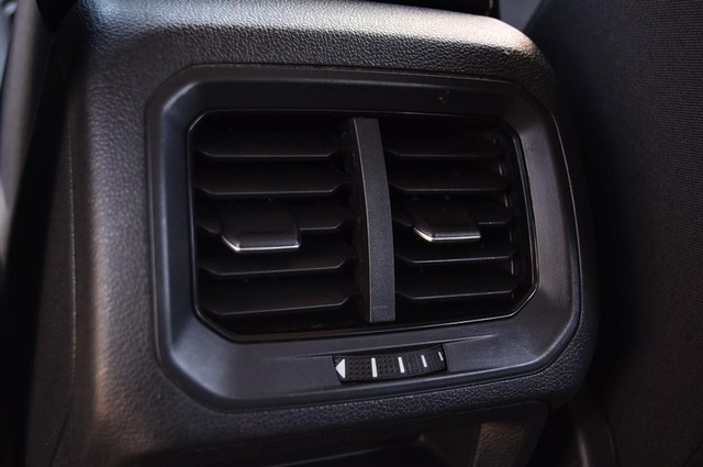 Volkswagen Tiguan Vehicle Image 22