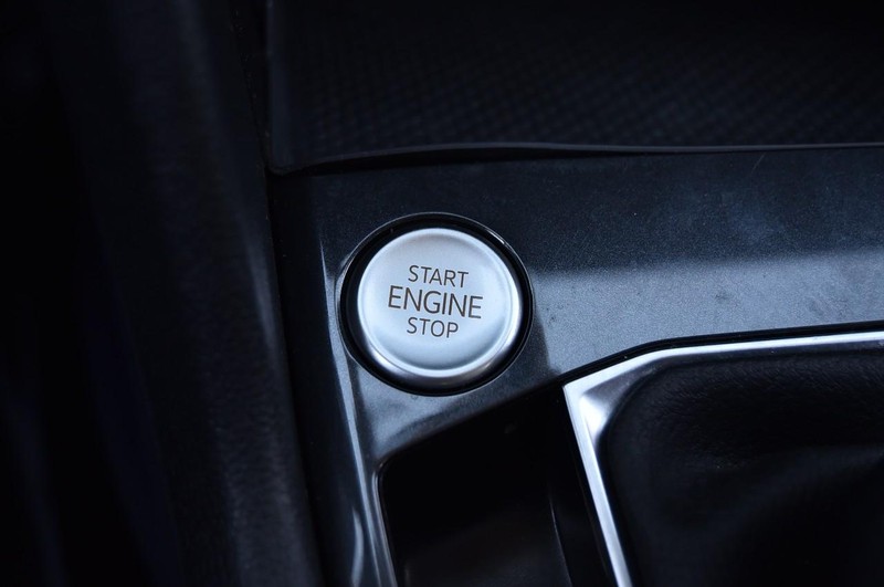 Volkswagen Tiguan Vehicle Image 16